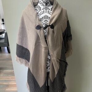 Cape Sweater/Shawl
